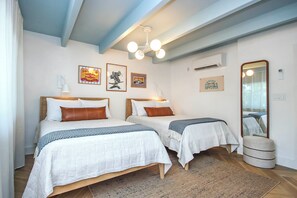 1 chambre, fer et planche à repasser, Wi-Fi gratuit, draps fournis