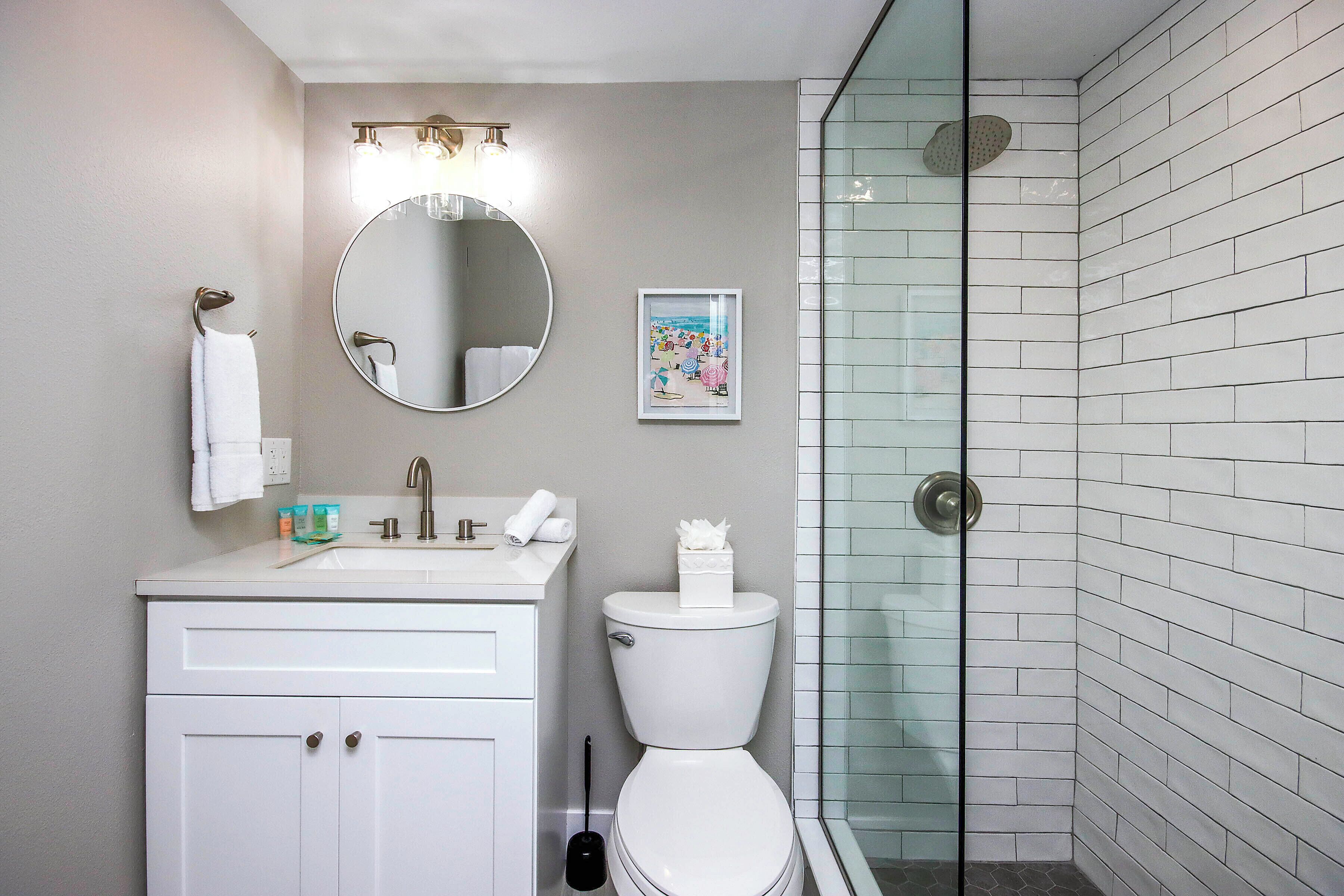 Douche, sèche-cheveux