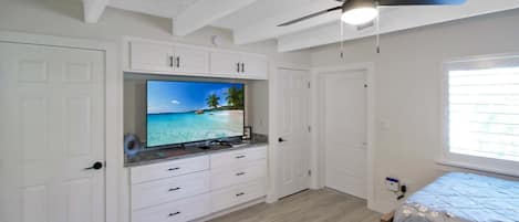 1 habitación, tabla de planchar con plancha, wifi gratis y ropa de cama