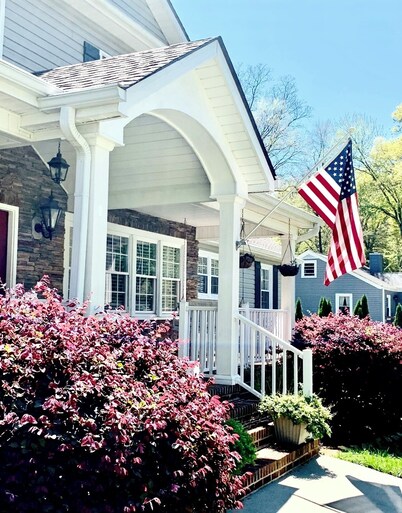 Whispering Willow Retreat. Offering the Highest Level of Warmth and Comfort.