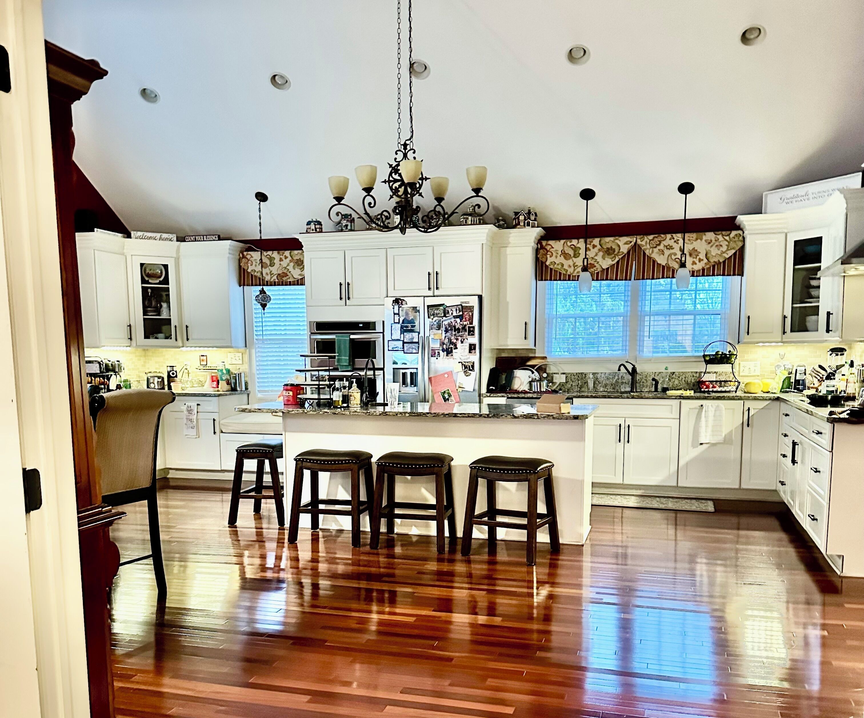 電子レンジ、オーブン、コンロ、食器洗い機