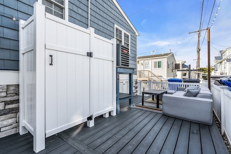 Terrace/patio. Walkable Local Gems with Fast WiFi, Coffee and Pet Friendly