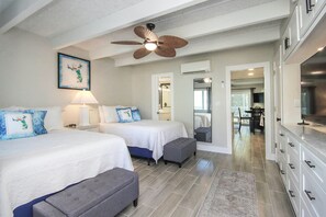 1 bedroom, iron/ironing board, free WiFi, bed sheets - 1BR Sanibel condo - Short walk to the beach - Colony Inn 56 (Sanibel)