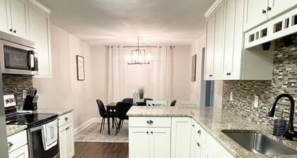 4BR-3baths and 8 beds entire bungalow, great location, Warner Robins Happy House