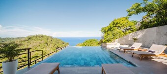 Luxury 5BR Ocean View | Rooftop Jacuzzi & Pool