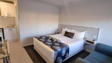 Deluxe dubbelrum - utsikt mot innergården | Gratis wi-fi