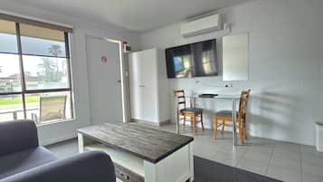 Junior Suite, Courtyard View | Free WiFi, bed sheets