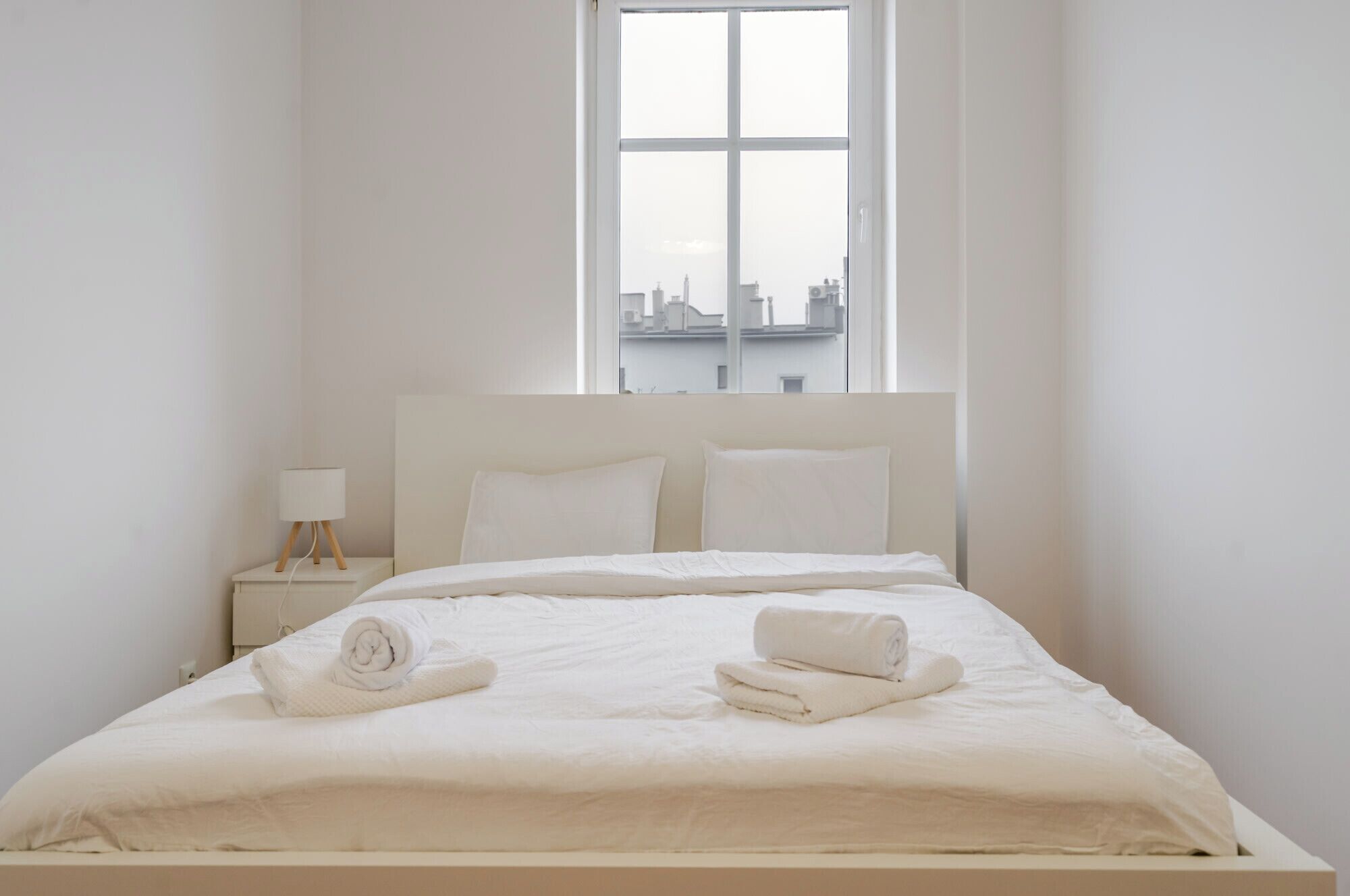 Fer et planche à repasser, draps fournis