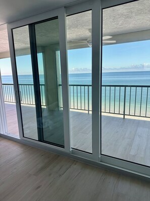 Interior - 2-Bedroom Beachfront Condo on Private Beach Longboat Key (Longboat Key)