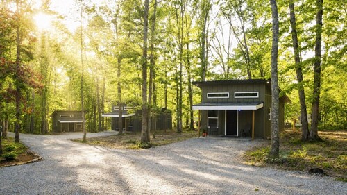 Cabins off the Trace: Cabin 10