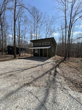 Exterior. Cabins off the Trace: Cabin 8