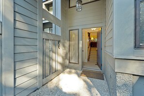 Exterior detail - 206 Turnberry @ Palmetto Dunes | Direct Golf View | Community Pool | Modern Appliances (Hilton Head Island)