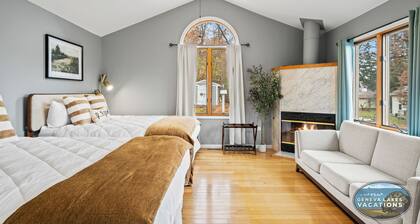 Lakeview Terrace | Sauna |Screened-in Porch|Firepit|10 mins to Wilmot Ski