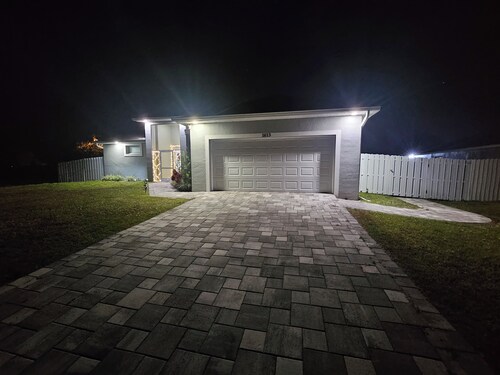 Brand-New Cozy Studio in Vibrant Cape Coral – Fully Equipped & Stylish