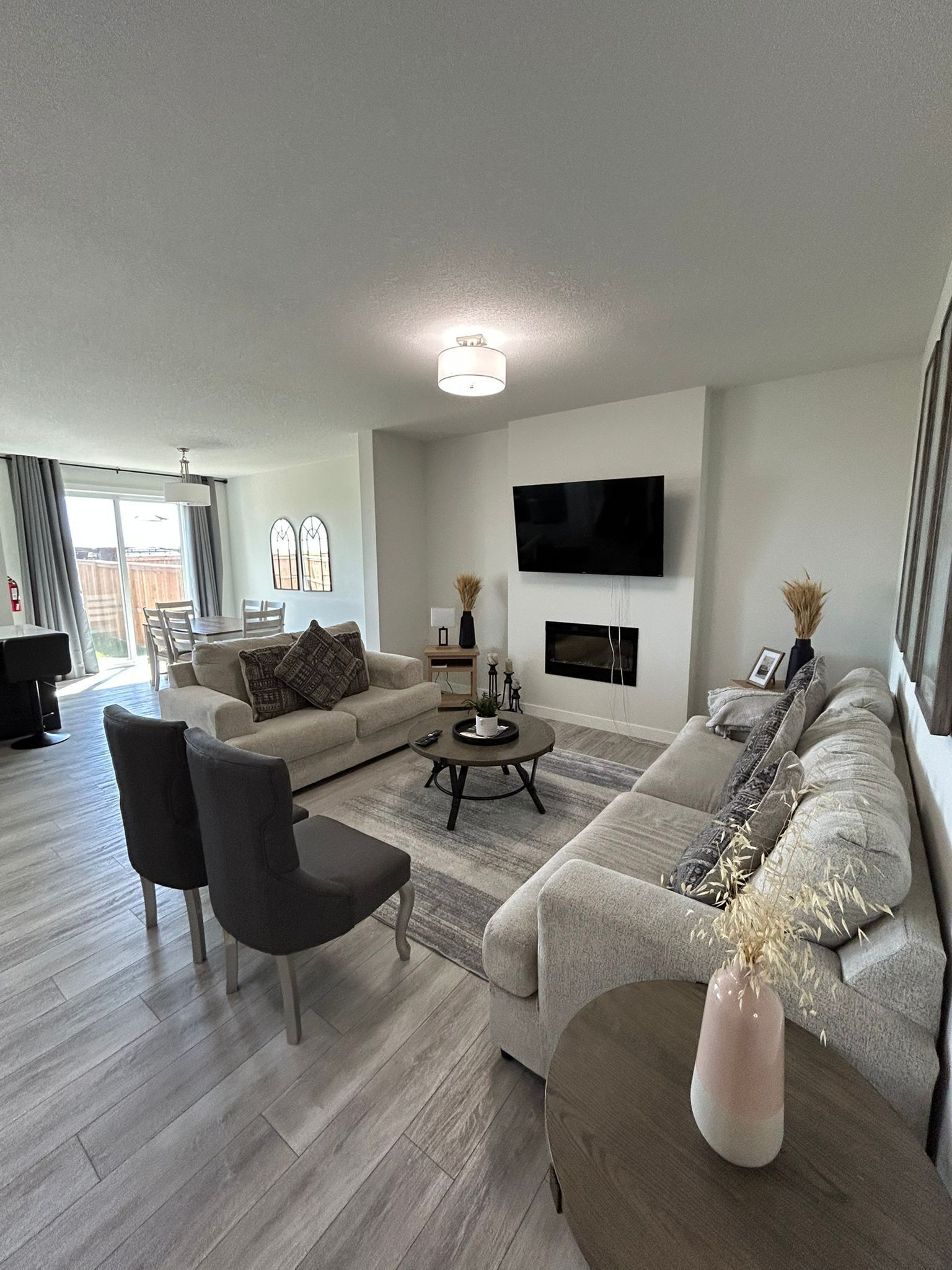 Televisión, chimenea