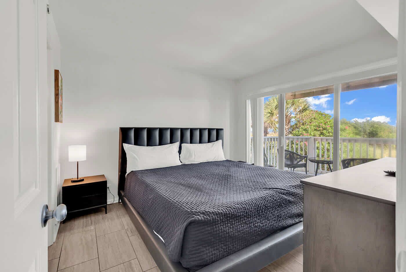 Iron/ironing board, travel crib, WiFi, bed sheets