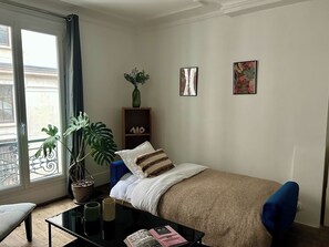 1 bedroom, iron/ironing board, travel cot, free WiFi - BnBNook - Cozy 1BR by Canal Saint-Martin (Paris)