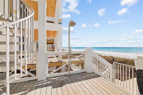 🌊Gulf Front House ~ with Beach and Bonfire Set Up🔥