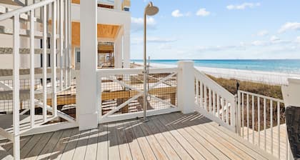 🌊Gulf Front House ~ with Beach and Bonfire Set Up🔥