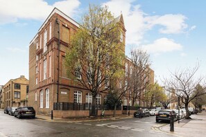 Exterior - Modern Loft Apt in Victorian Conversion w/ Parking (London)