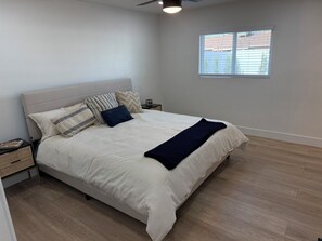 3 chambres, fer et planche à repasser, Wi-Fi gratuit, draps fournis