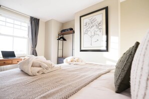 3 soverom, strykejern/-brett, wi-fi og sengetøy