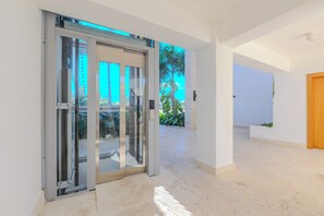 Lift - Esprit Caribbean Bayahibe (Bayahíbe)