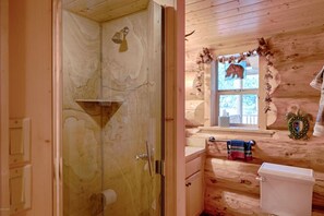Hair dryer, towels - EV Charger CHK IN/OUT 1PM Incredible Log Home in Gated Torreon with Hot tub (Show Low)