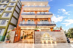 Exterior - HOTEL THE LUXE 18 (Gurugram)