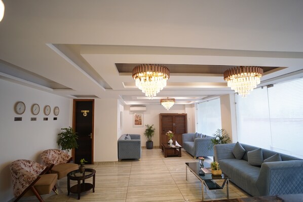 Front of property - HOTEL THE LUXE 18 (Gurugram)