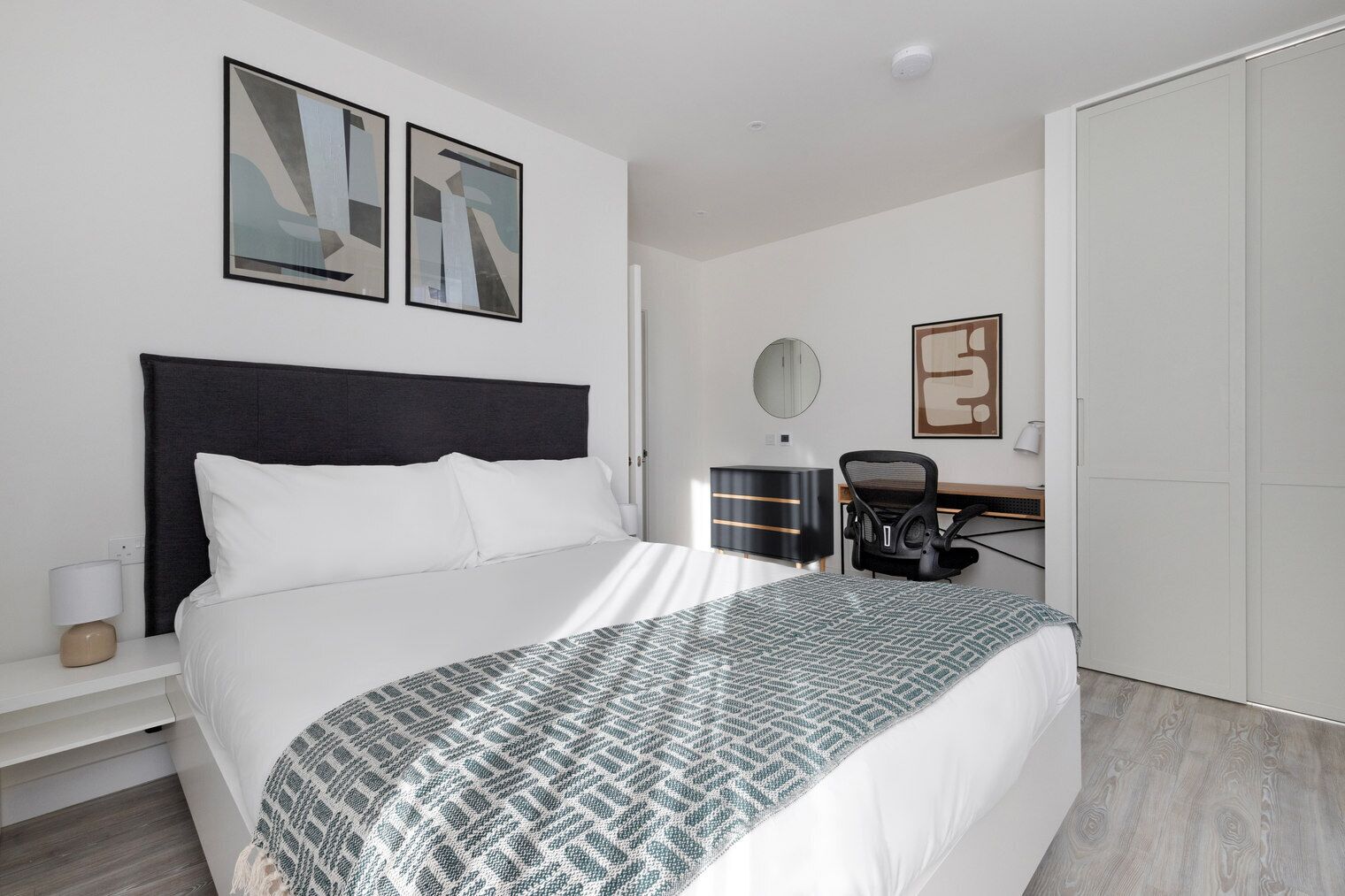 Strykejern/-brett, wi-fi og sengetøy