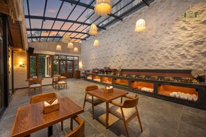 Dining - The Forest (Shimla)