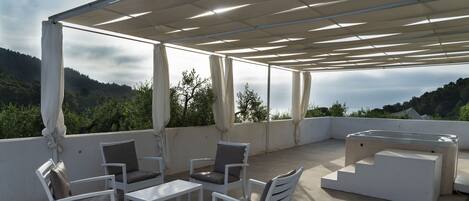 Exclusive Villa, Sea View | Terrace/patio