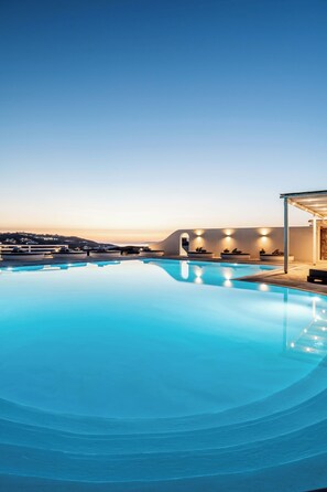 View from property - Philosophy Of Mykonos (Mykonos)