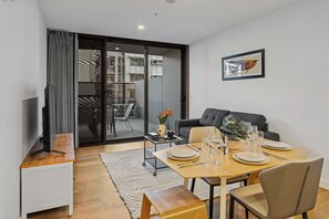 Interior - Modern 3BR Apartment in Sunnybank |Pool&Gym Access (South Brisbane)