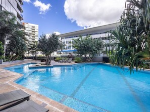 Pool - Modern 3BR Apartment in Sunnybank |Pool&Gym Access (South Brisbane)