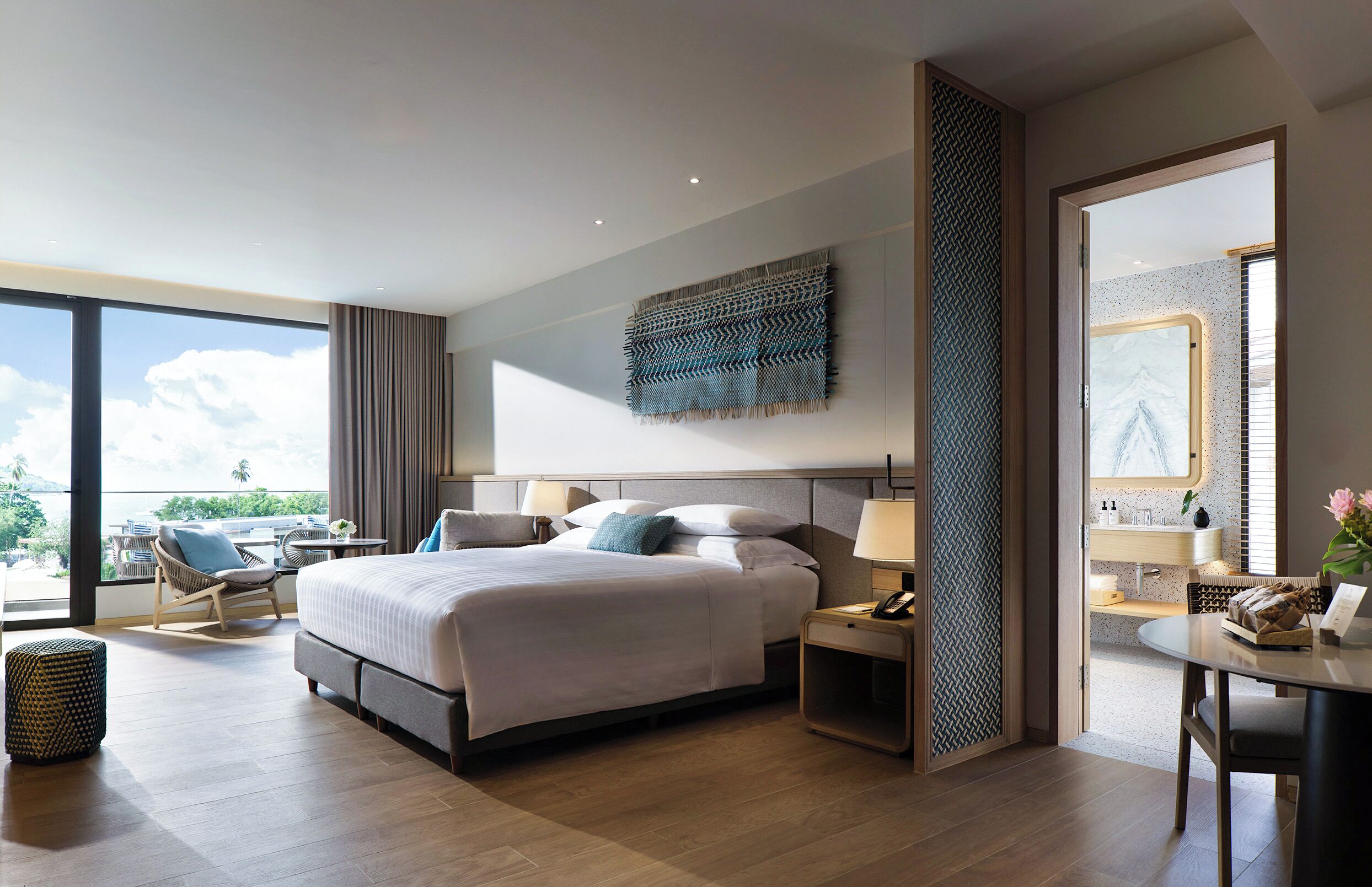 Grand Deluxe Sea View King | Bar mini, peti besi dalam bilik, meja, Wi-fi percuma 