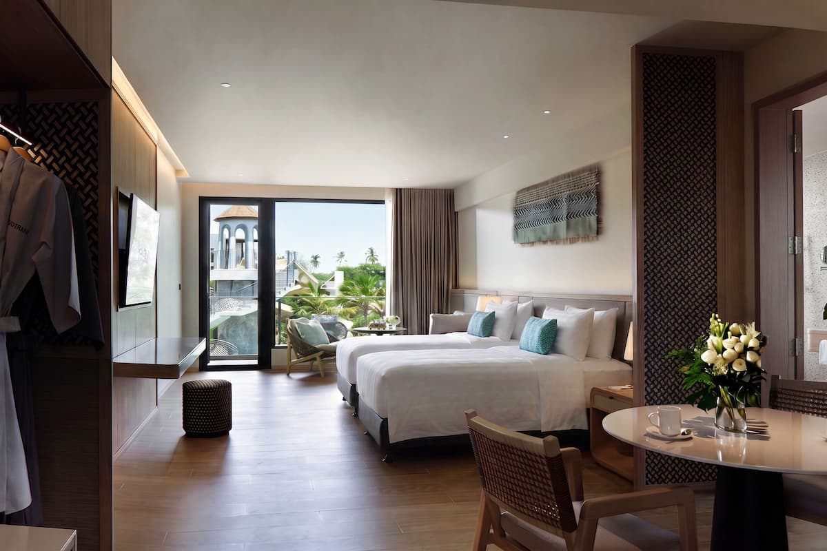 Grand Deluxe Twin | Minibar, in-room safe, desk, free WiFi