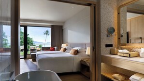 Deluxe Beachfront Twin