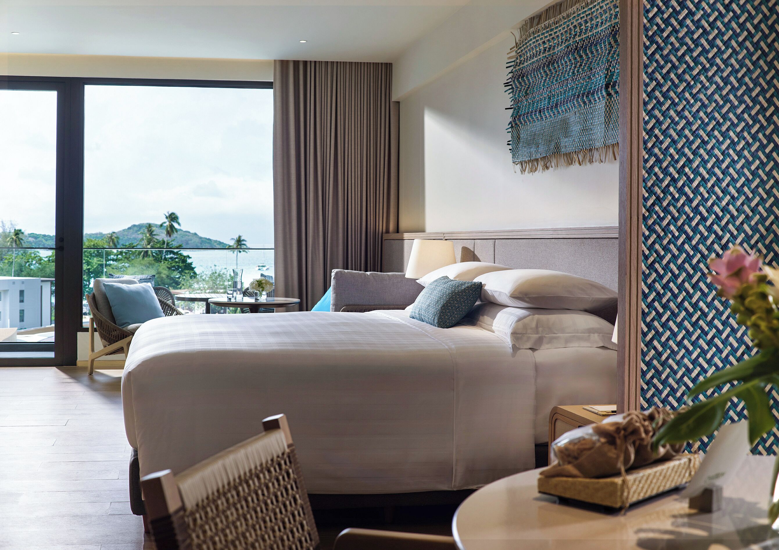 Grand Deluxe Sea View King | Minibar, coffres-forts dans les chambres, bureau, Wi-Fi gratuit