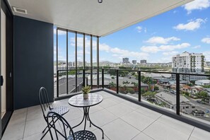 Interior - Heart of Brisbane | River-View Balcony | Pool&BBQ (West End)