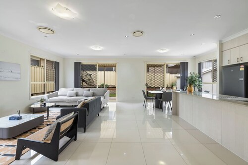 Spacious 4BR Family Home in Inala | Quiet Street