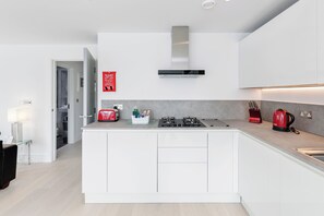 Room - Walpole Court (London)