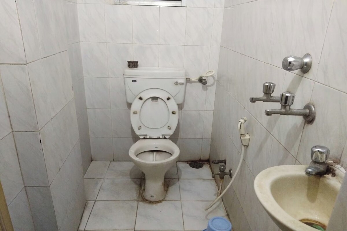 3 Bed Deluxe AC Room
