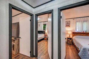 3 bedrooms, iron/ironing board, free WiFi, bed sheets - Four Season Nature Escape Near Lakes & Skiing (Lake Ariel)