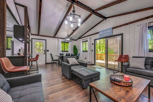 Smart TV, fireplace, ping pong