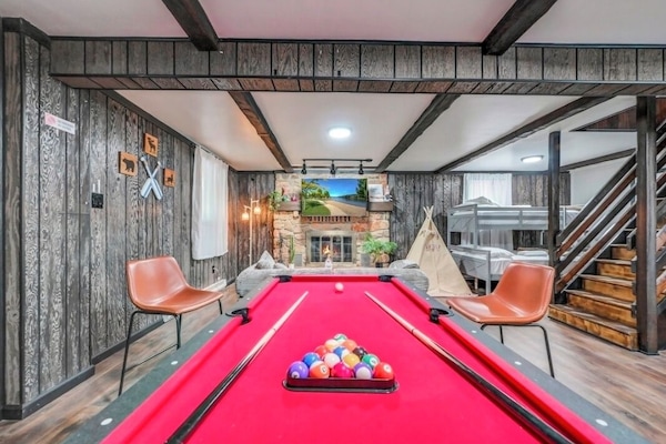 Spielezimmer