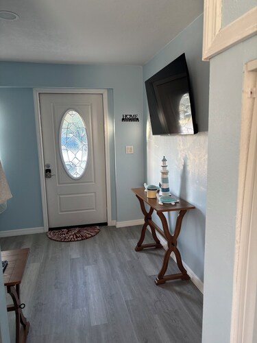 Tropical Venice Suite | Heated Pool | Pet-Friendly