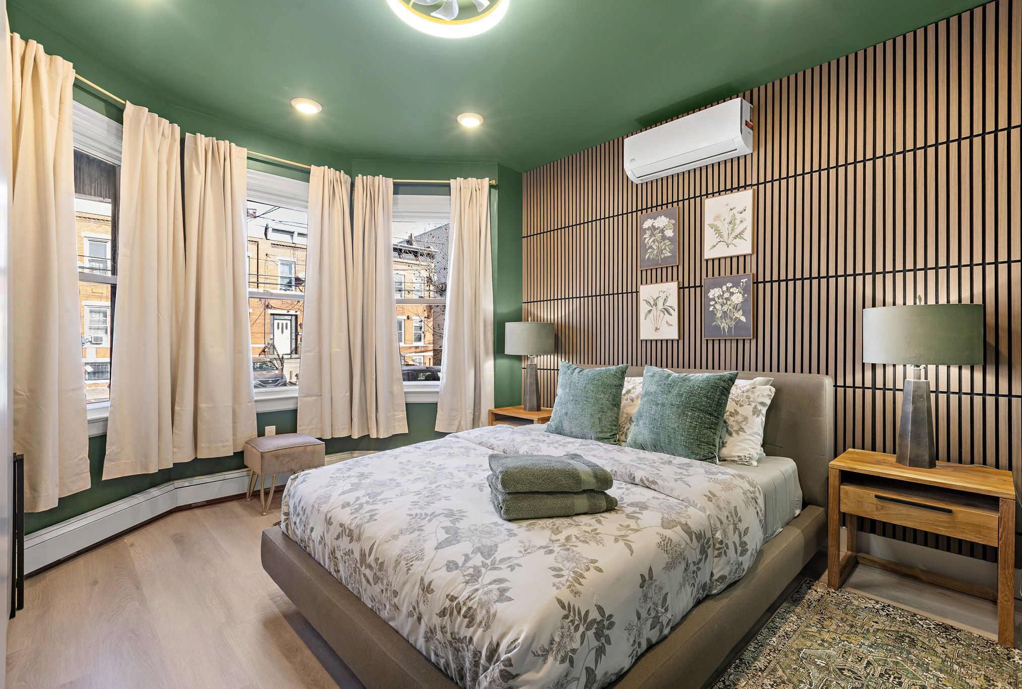 3 chambres, fer et planche à repasser, lit parapluie, Wi-Fi gratuit