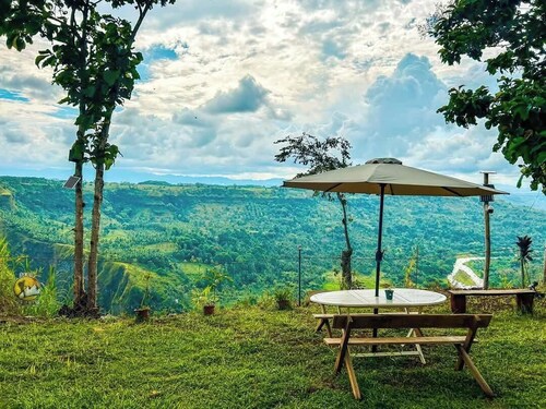 Thrill Playgrounds & Tipi Cafe